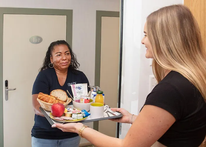 Hotel Restaurant Rhy 3*