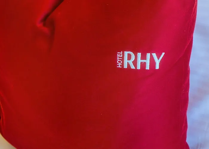 Hotel Restaurant Rhy 3*